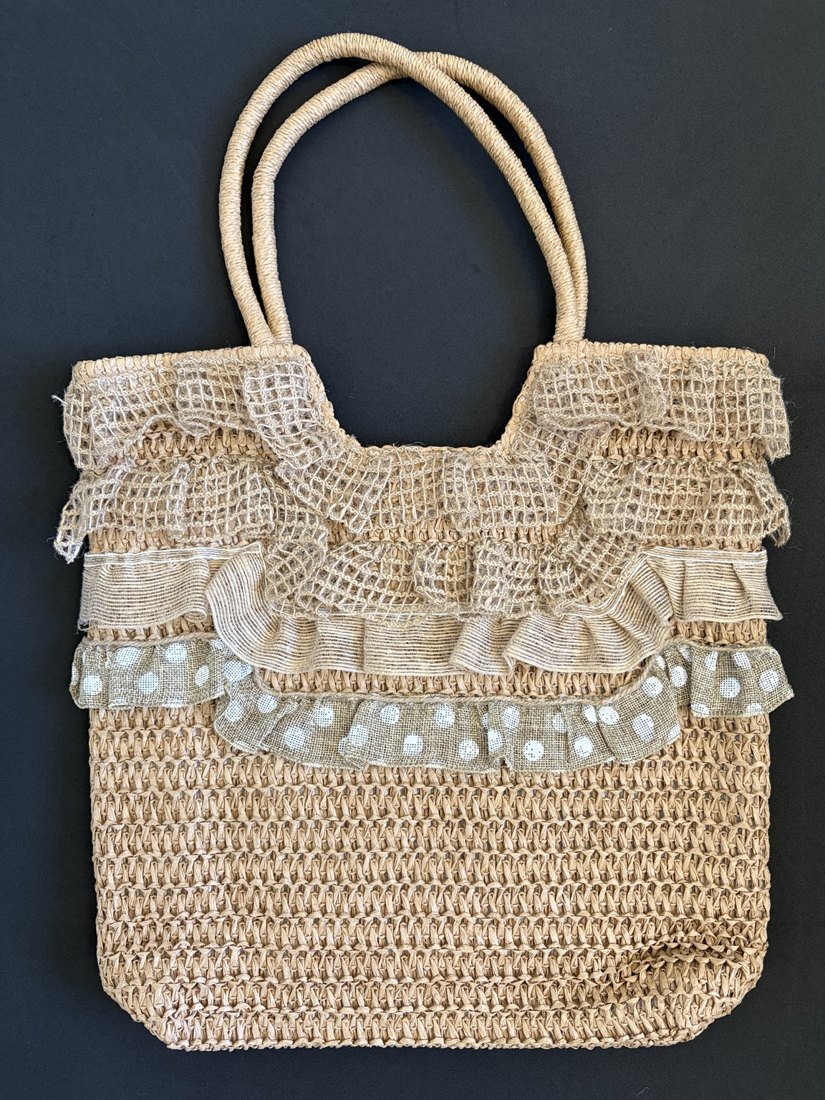 Bolso tejido decorativo cuadrado con textura artesanal